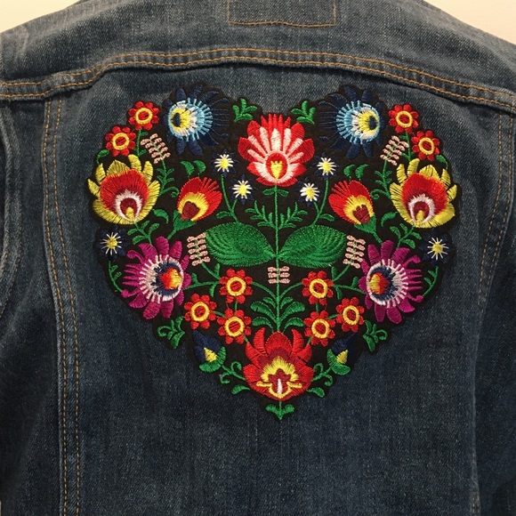 Levi’s Embroidered Denim Jacket Floral Heart‎ Jr Size Large - Picture 4 of 12